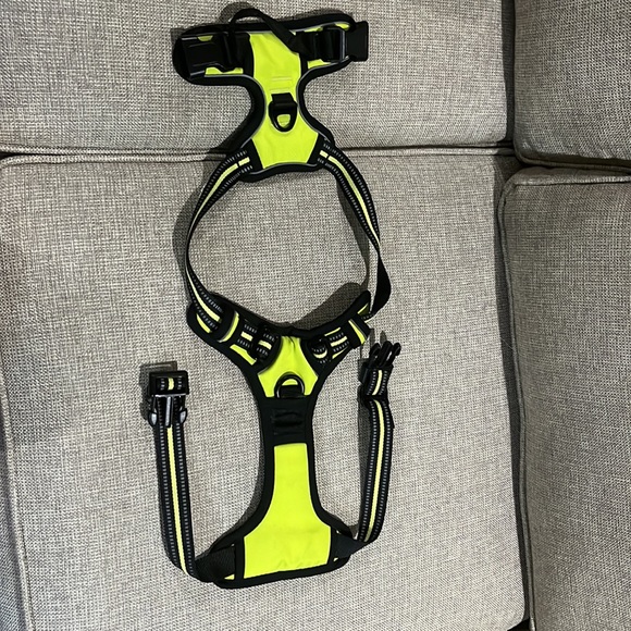 No Pull Dog Harness Med. Reflective, Handle,Adjustable 2 Metal Leash Attachment - Picture 4 of 7